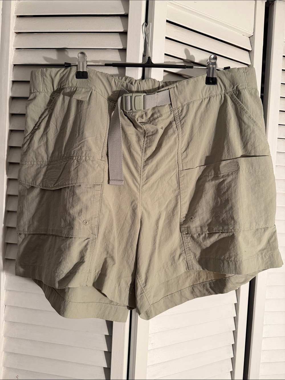 Columbia Women's Light Olive Cargo Shorts with Adjustable Web Belt